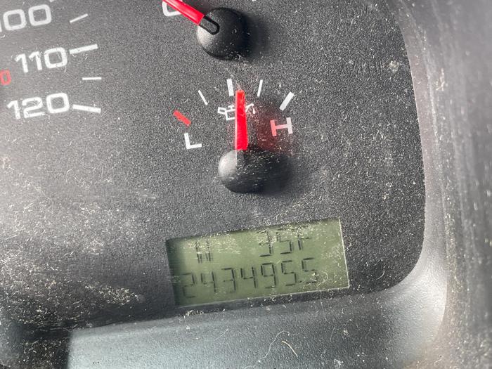 2004 ford f-150 xl with 243495 miles for sale near elk-river, minnesota 5f71bcaa686e46099df80fe70d41b211.jpg