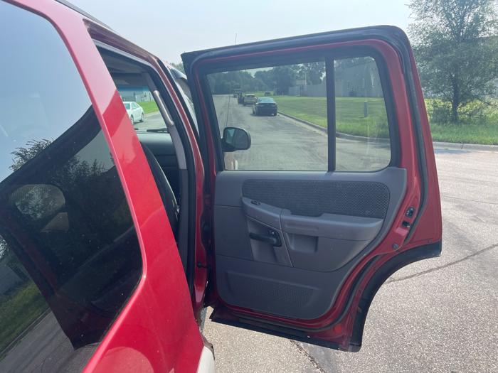 2002 ford explorer with 268813 miles for sale near elk-river, minnesota 5f71de70cfad4fea858c0e189ac7a301.jpeg