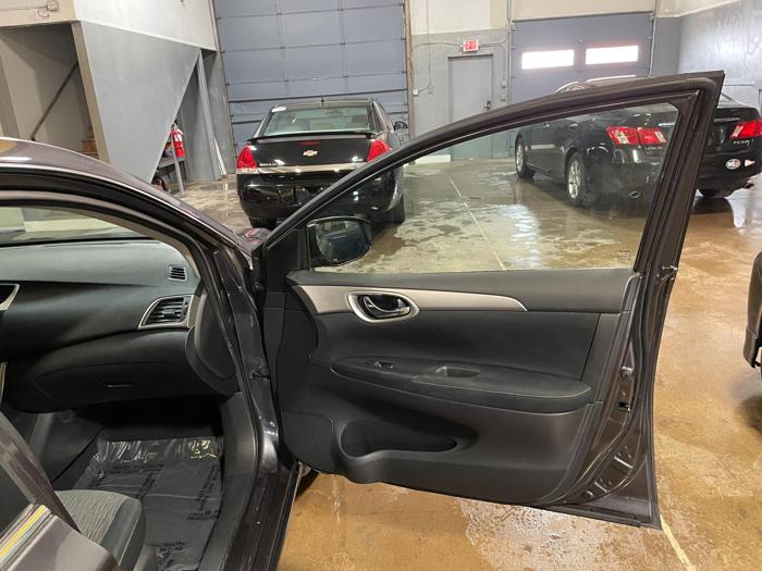 2015 nissan sentra sv with 122549 miles for sale near elk-river, minnesota 5f7f85f540e843efa2b8160b4f010967.jpg