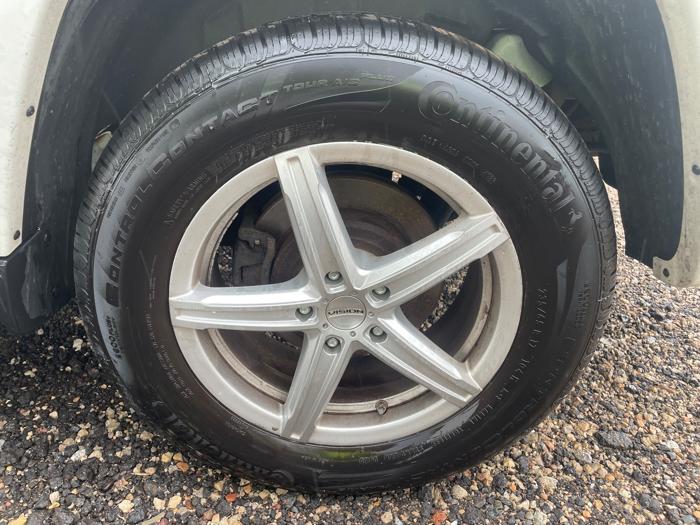 2009 jeep liberty limited-4wd with 113773 miles for sale near elk-river, minnesota 5f8e4cec11474984870af954e2c26ca6.jpeg