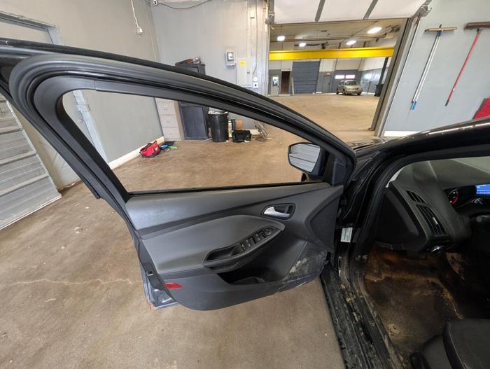 2013 ford focus se-sedan with 218887 miles for sale near elk-river, minnesota 5fc9434220de4354be951e7e47af5e88.jpg