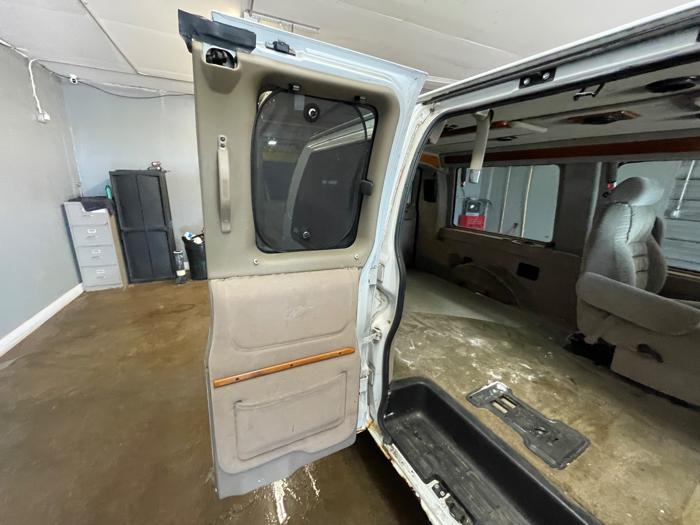 2002 chevrolet express 1500-cargo with 207977 miles for sale near elk-river, minnesota 5fdf7a7022414787888dafbdeed0be29.jpeg