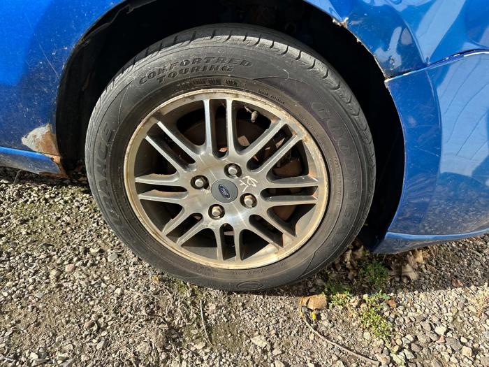 2010 ford focus se-sedan with 252948 miles for sale near elk-river, minnesota 5fea56c32d7340c9aa696578f4dd32f0.jpg