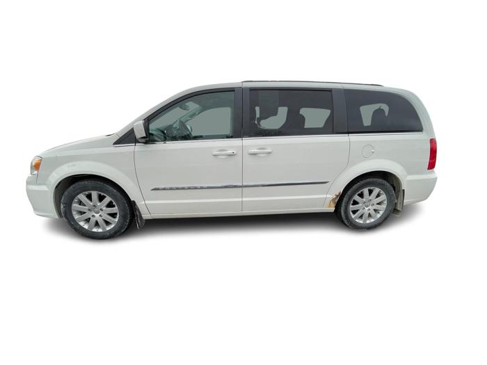 2013 chrysler town-&-country touring with 169086 miles for sale near rochester, minnesota 603e538aaedf486688d6db4294dcf65d.jpg