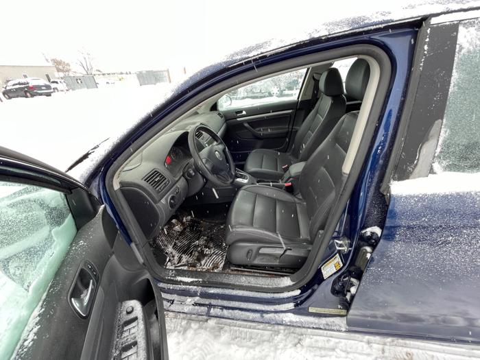 2007 volkswagen jetta 2.5l-w--pkg.-1-&-sunroof with 197375 miles for sale near elk-river, minnesota 6052a07bd5b14e82969ee9db9e871b5d.jpeg