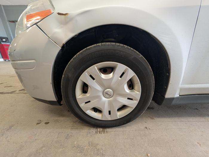 2011 nissan versa 1.8-sl-hatchback with 202864 miles for sale near elk-river, minnesota 6076691aa4954b5184a49a822c14ddc4.jpg