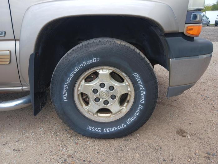 2002 chevrolet silverado-1500 ext.-cab-short-bed-4wd with 219563 miles for sale near elk-river, minnesota 60b722fd30724f4e8d9b59cf5c03c9fa.jpg