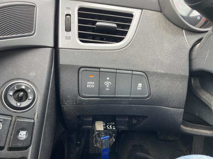 2015 hyundai elantra limited with 133114 miles for sale near alexandria, minnesota 60c038c6e1ca426e89f2c560348aba81.jpeg