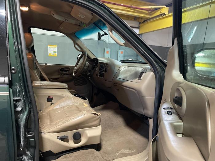 2001 ford f-150 xlt with 158894 miles for sale near elk-river, minnesota 60cd62d2890c408a967897e60c24a3c9.jpg