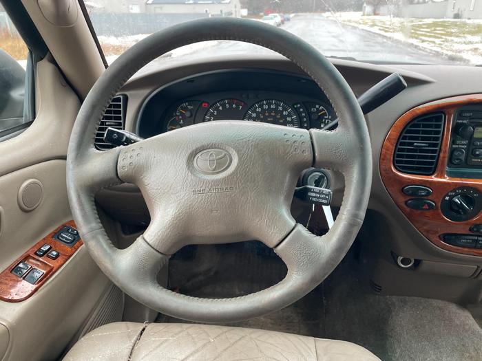 2002 toyota tundra limited with 273834 miles for sale near elk-river, minnesota 60f1bd9d7a5d4ca3937bc10545d9564a.jpg