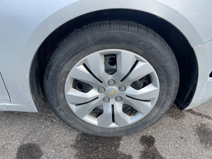 2015 chevrolet cruze ls-auto with 173627 miles for sale near burnsville, minnesota 611c00384ceb47ceb641b60c69ddaad9.jpeg