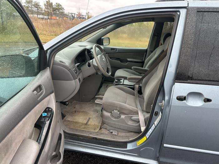 2004 toyota sienna le---7-passenger with 228430 miles for sale near elk-river, minnesota 612aa34f91ba453eb3e7bd2331a2c897.jpg