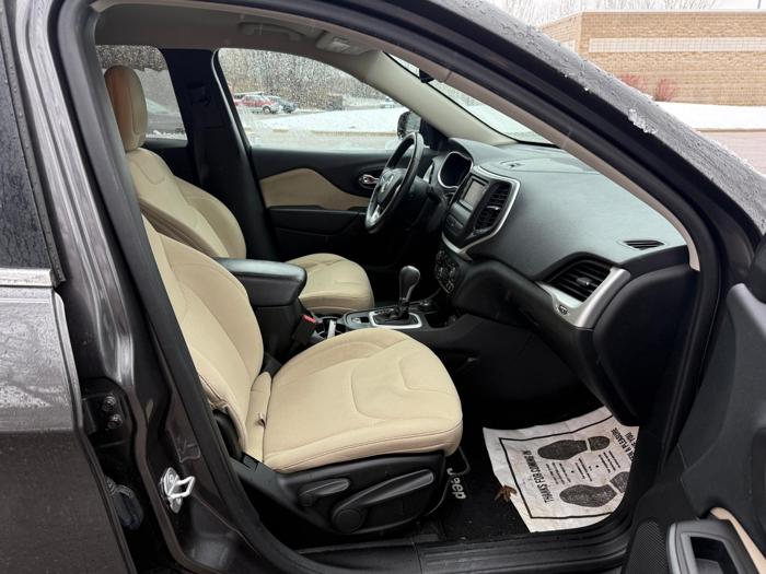 2015 jeep cherokee latitude with 100130 miles for sale near elk-river, minnesota 612f6daf5d914f7b8618d318052dfc13.jpg