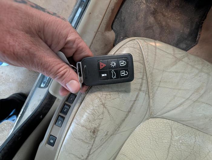 2010 volvo s80 t6-awd with 216809 miles for sale near elk-river, minnesota 6135a9587db94c14bc51b14d42e8954b.jpg