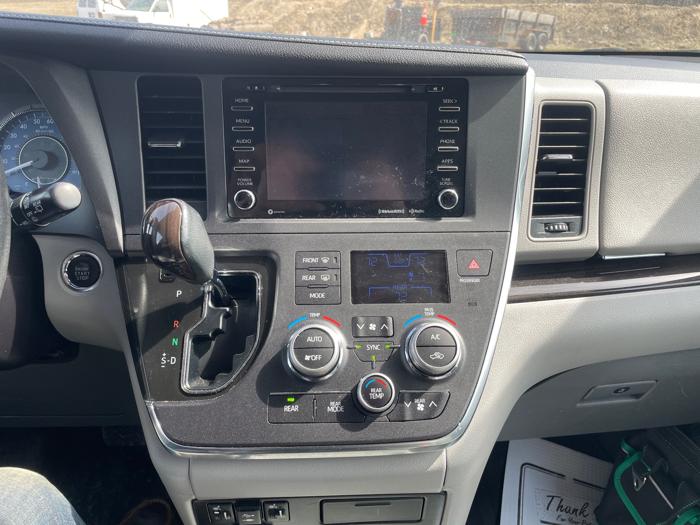 2018 toyota sienna limited-premium-7-passenger with 131954 miles for sale near jordan, minnesota 6154b0b8ae0c4be4802f4e76fa09f79d.jpeg