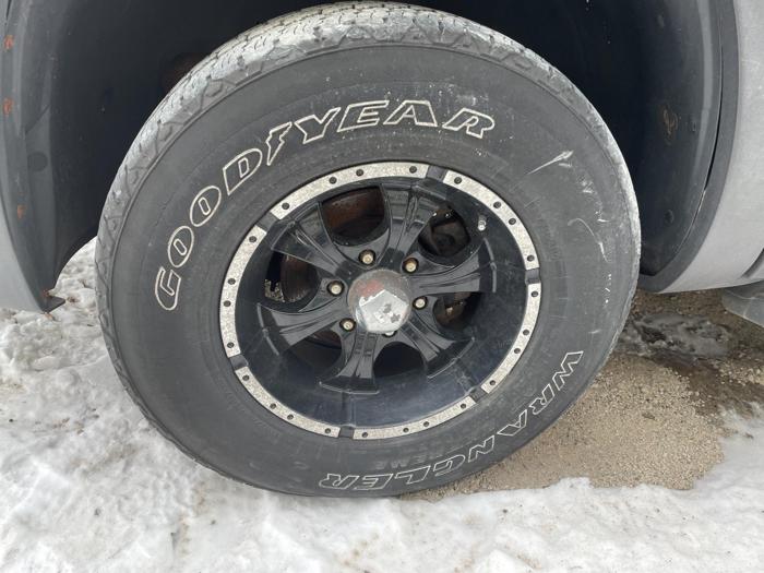 2003 chevrolet avalanche 1500 with 174308 miles for sale near elk-river, minnesota 6158d04b07dd4da980531022e5f25f03.jpg