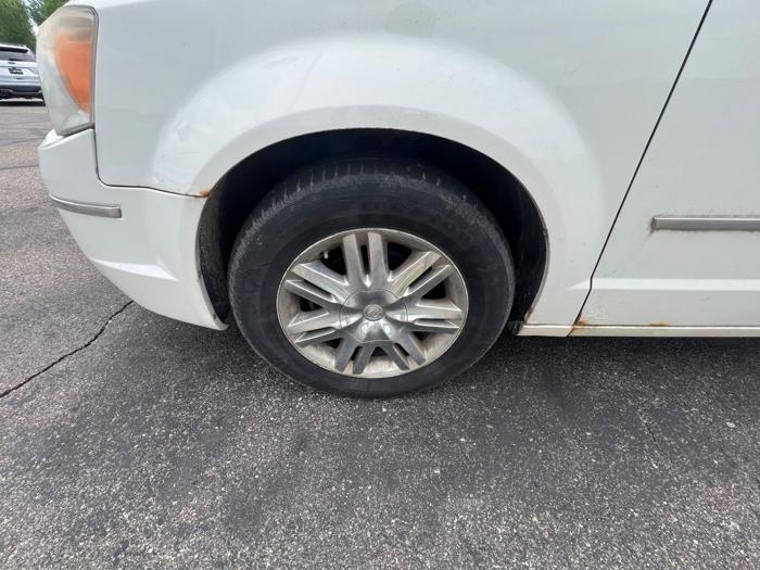 2008 chrysler town-&-country limited with 223234 miles for sale near savage, minnesota 61aaa1e8fee64d7aa4ab049a3cade105.jpeg