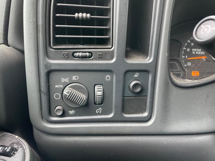 2004 chevrolet silverado-1500 ext.-cab-short-bed-4wd with 157564 miles for sale near elk-river, minnesota 61e678a329374d5a9bdc936603b606b0.jpeg