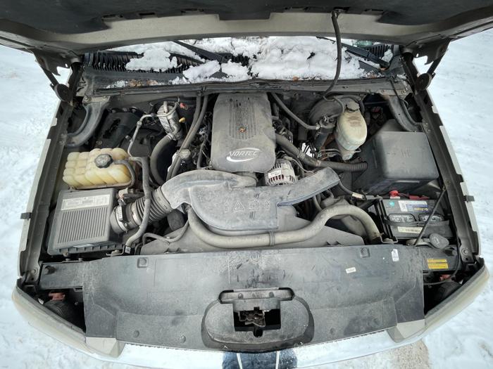 2003 chevrolet avalanche 1500 with 174308 miles for sale near elk-river, minnesota 6208c2e8f3e64b19ad22f57e71228970.jpg