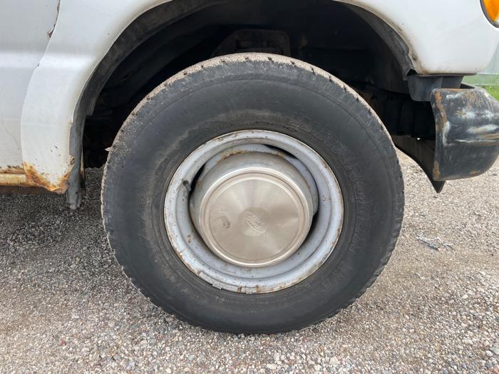 2002 ford econoline e350-super-duty-extended with 231870 miles for sale near elk-river, minnesota 6213b0d7559448fbb8fcd228c85f322d.jpeg