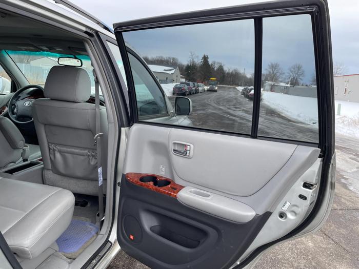 2006 toyota highlander-hybrid limited with 187474 miles for sale near elk-river, minnesota 6237c6e7a9a4457b9c392acb9bcf6d9d.jpg