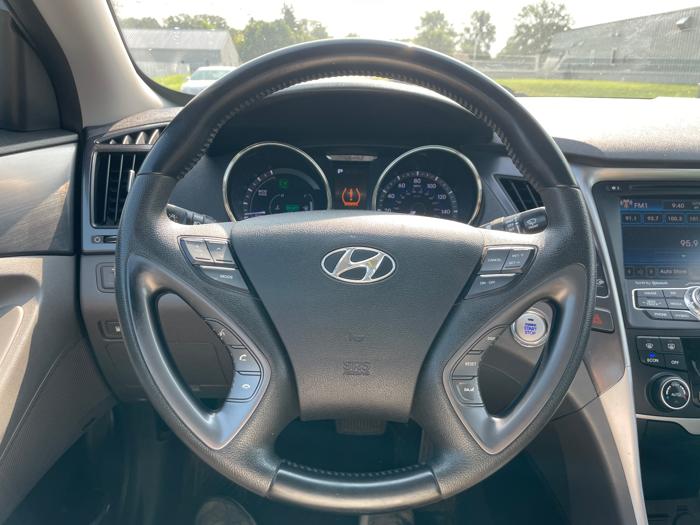 2011 hyundai sonata-hybrid sedan with 119130 miles for sale near elk-river, minnesota 62654133e01949b6bfb09cd5964bba61.jpeg
