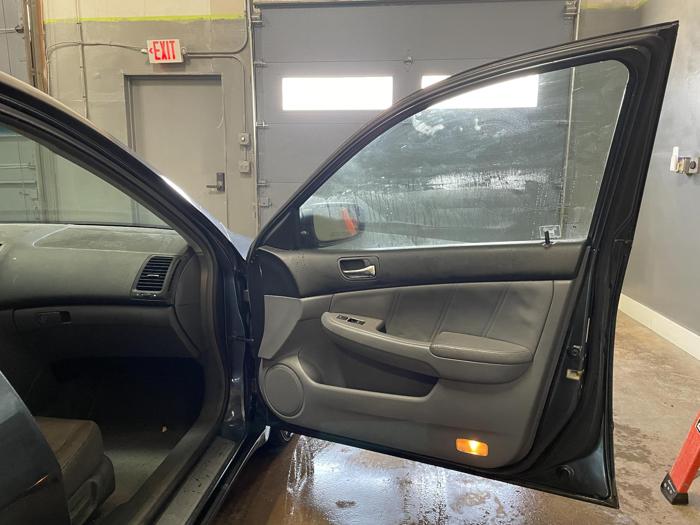 2003 honda accord ex-v6 with 237809 miles for sale near elk-river, minnesota 62d1643d483c4f598017631e32519fc9.jpg