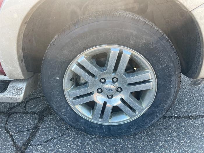 2006 ford explorer eddie-bauer-4.6l-4wd with 263873 miles for sale near fridley, minnesota 62ee928311e544a1823372a90819302e.jpeg