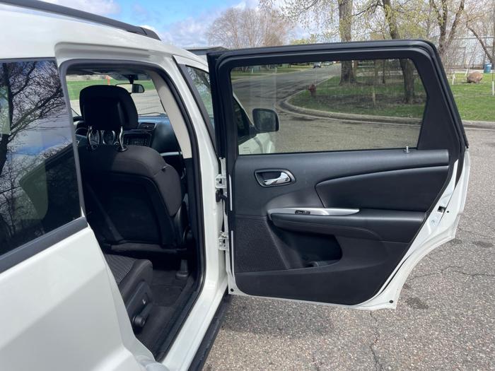 2015 dodge journey sxt with 116610 miles for sale near burnsville, minnesota 6306b0de2f584af299575ebe8f7de79b.jpg