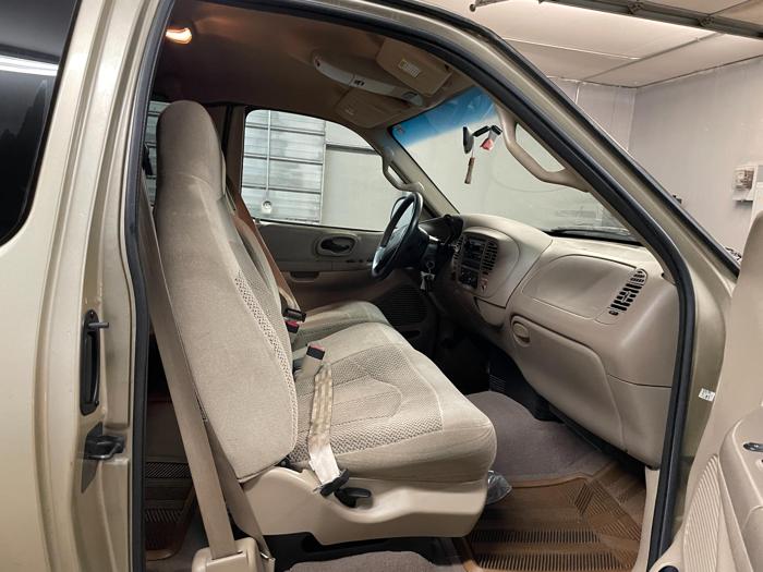 2000 ford f-150 xl with 170673 miles for sale near elk-river, minnesota 63252fd1718d4e80bd1f2757c40e53b3.jpg