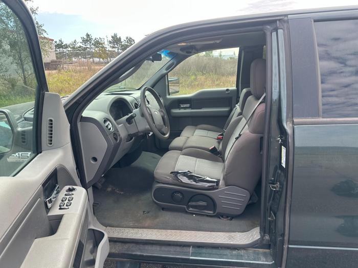 2005 ford f-150 fx4-supercab-4wd with 166193 miles for sale near elk-river, minnesota 63629615e5f94cecb2d8b6508e319a38.jpg