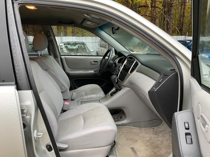2005 toyota highlander 2wd with 232420 miles for sale near elk-river, minnesota 6373813b75854f49b3cd4d5ba3f7318d.jpeg