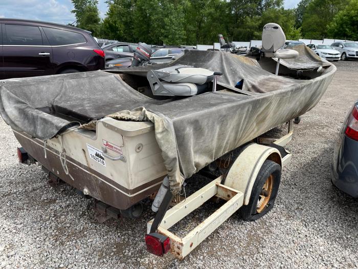 1984 crestliner . for sale near elk-river, minnesota 637940163bd949a0bf1b0d50b2bdcd73.jpg