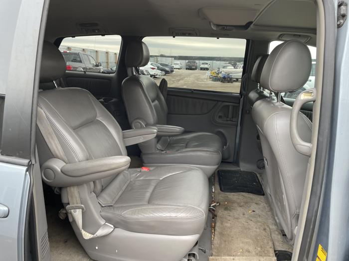 2004 toyota sienna xle with 284688 miles for sale near elk-river, minnesota 63971690ae914ef3aa48f2b21c3608e5.jpg