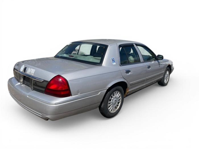 2007 mercury grand-marquis ls-premium with 176182 miles for sale near elk-river, minnesota 639c311d88854732ba800042537b32f3.jpg