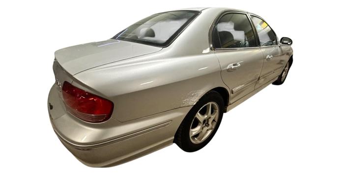 2005 hyundai sonata gls with 113871 miles for sale near elk-river, minnesota 63a30cb4021f44f9931c33b2047ee85f.jpg