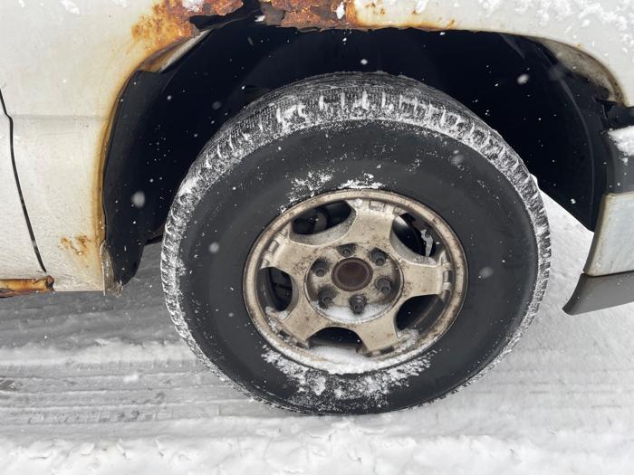 2003 chevrolet silverado-1500 ext.-cab-short-bed-2wd with 220326 miles for sale near fridley, minnesota 63bd2bc969bc498d8dd276aa6ac7c7f3.jpeg