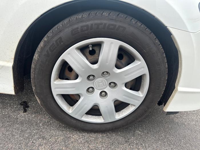 2009 honda civic lx-sedan-5-speed-at with 201694 miles for sale near elk-river, minnesota 63cf637753b14a5a976151699e70feb6.jpeg