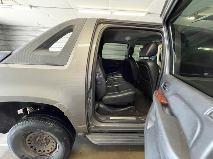 2008 chevrolet avalanche ls-4wd with 219447 miles for sale near elk-river, minnesota 63d7b7ca38e24961a43ed2177664de17.jpeg