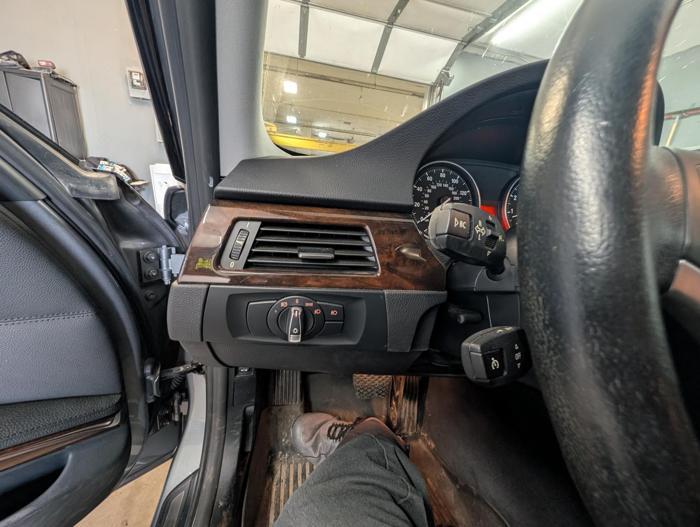 2011 bmw 3-series 335i-xdrive-sa with 107912 miles for sale near elk-river, minnesota 63e2c4321849420cbb10d340307f9c11.jpg