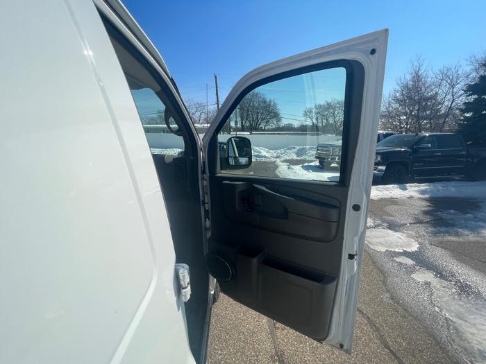 2015 chevrolet express 3500-cargo-extended with 232035 miles for sale near fridley, minnesota 63f12832e9124187a80f0739c122b197.jpeg