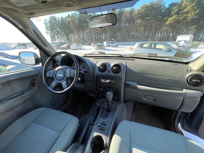 2005 jeep liberty sport-4wd with 223774 miles for sale near elk-river, minnesota 63f41272e30a4f1eabe46e6fc564db4e.jpeg