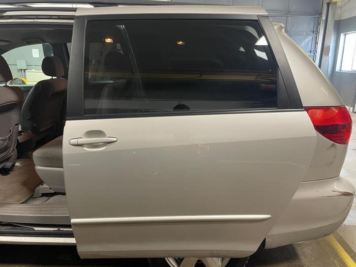 2004 toyota sienna le,ce with 149137 miles for sale near elk-river, minnesota 643030df78fd48bfadff1aa57991c58e.jpg