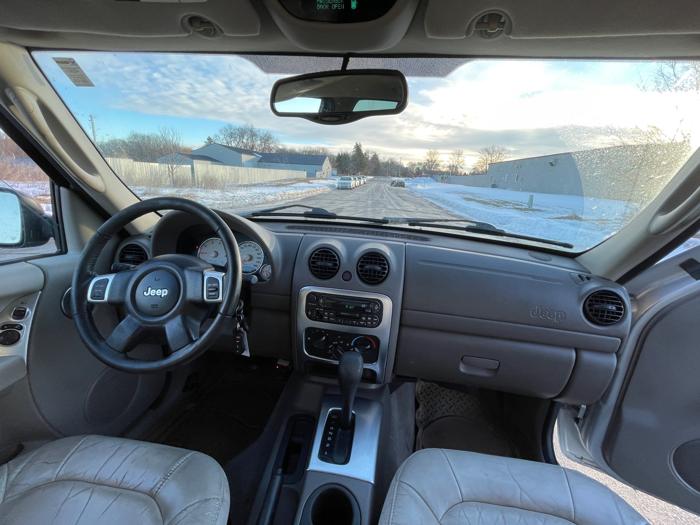2003 jeep liberty limited-2wd with 183532 miles for sale near elk-river, minnesota 643b72a5d06d48ae8298268539e016e3.jpeg
