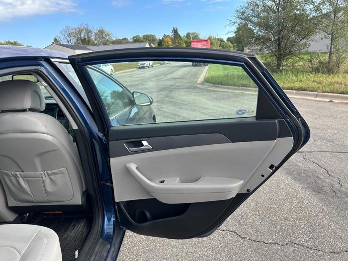 2016 hyundai sonata se with 120648 miles for sale near elk-river, minnesota 6493dca85ee040e1a968302355b02e84.jpg