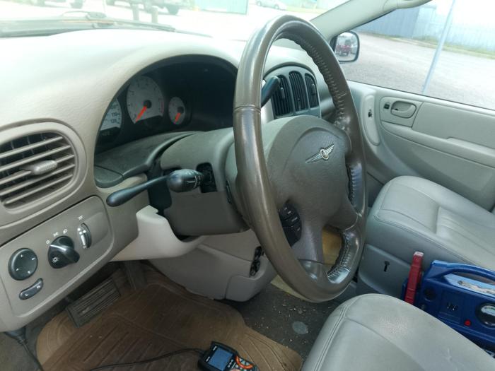 2006 chrysler town-&-country touring with 173423 miles for sale near elk-river, minnesota 64a712bd2a654f86adb3bd6857a83407.jpg