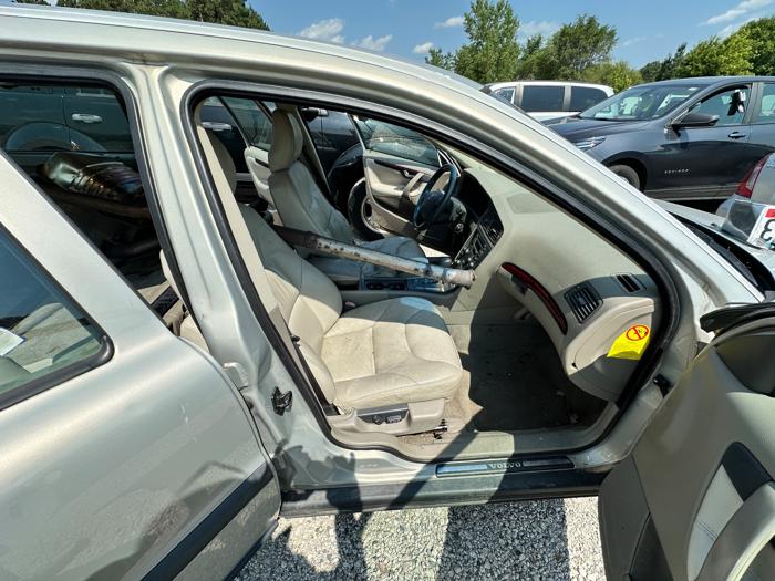 2003 volvo v70 awd for sale near elk-river, minnesota 65329dbcf3c6452ea7cae02ccdbc9420.jpeg