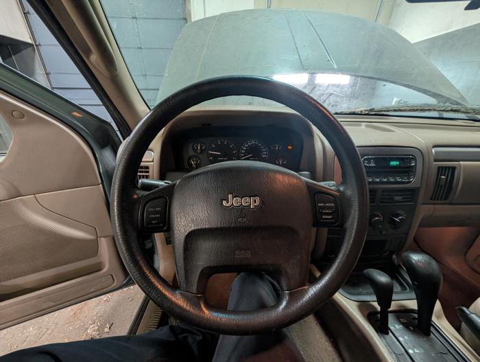 2004 jeep grand-cherokee laredo-4wd with 184162 miles for sale near elk-river, minnesota 65378ee0b9f94add9795f52399917885.jpg