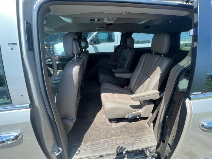 2013 chrysler town-&-country touring-l with 219628 miles for sale near savage, minnesota 656ad2cb6796419496a8b0e5e7631a04.jpeg