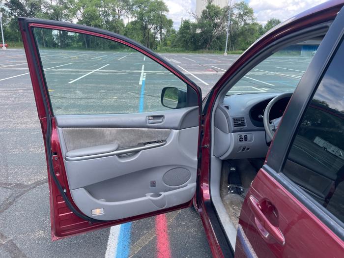 2008 toyota sienna le-fwd-8-passenger-seating with 146845 miles for sale near ramsey, minnesota 65948cf99a3f4b12a4652a15434c3999.jpeg